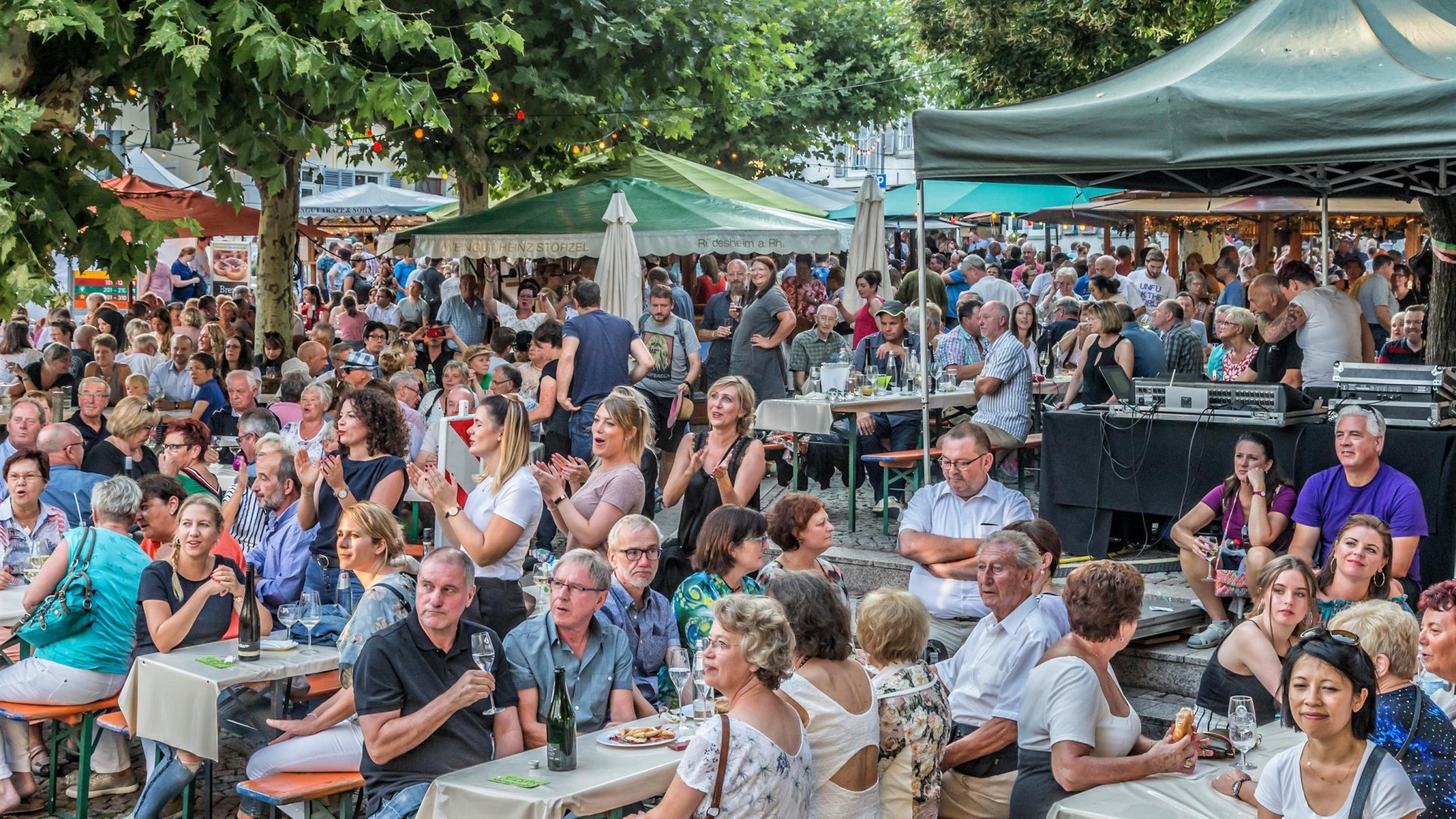 Impressionen Weinfest | © Rüdesheim Tourist AG - Foto Marlis Steinmetz Impressionen Weinfest | © Rüdesheim Tourist AG - Foto Marlis Steinmetz