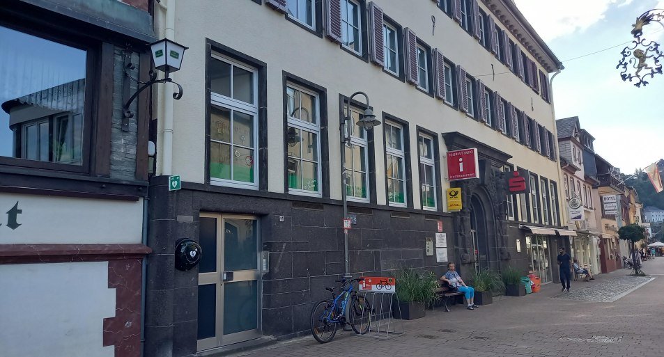 Defi an der Tourist-Information | © TI Hunsrück-Mittelrhein Defi an der Tourist-Information | © TI Hunsrück-Mittelrhein