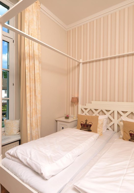 Burgfr&auml;uleinzimmer | &copy; Stephan Trier