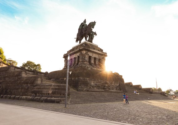 Deutsches Eck im Sonnenuntergang | © Koblenz-Touristik Gmbh / Johannes Bruchhof Deutsches Eck im Sonnenuntergang | © Koblenz-Touristik Gmbh / Johannes Bruchhof