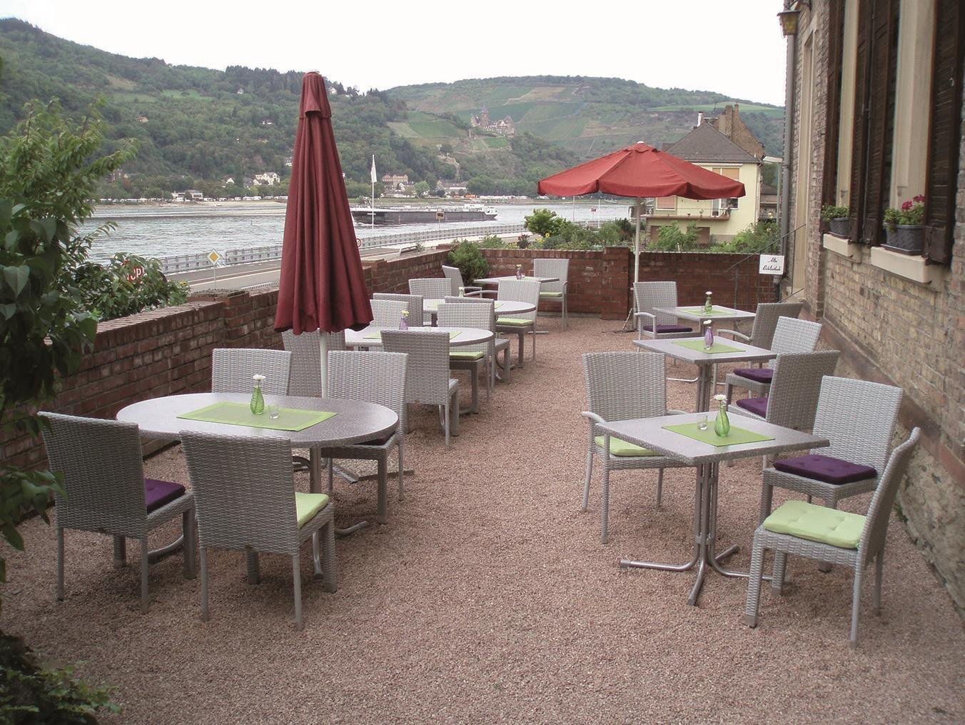 Strau&szlig;wirtschaft Terrasse Weingut Nies | &copy; Weingut Theodor Nies