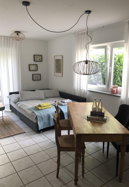 FeWo Wohnbereich mit Schlafcouch-4 Personen | &copy; Silke Beth