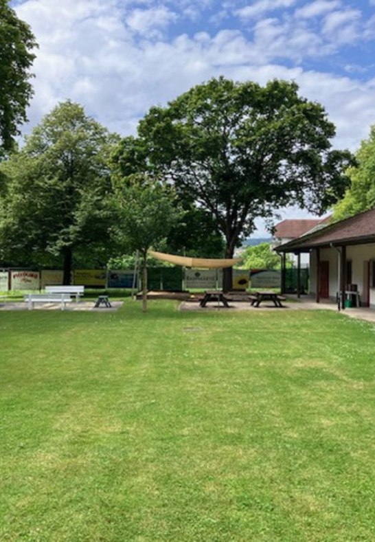 Liegewiese und Spielbereich | &copy; Hans-Dieter Funk