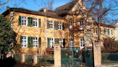 Au&szlig;enansicht Weingut Grimm | &copy; Lothar Grimm