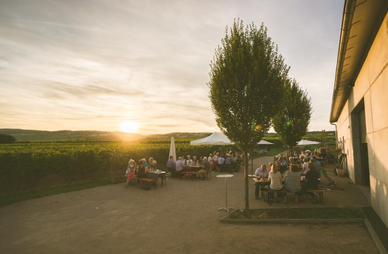 Au&szlig;enansicht Strau&szlig;wirtschaft | &copy; Weingut Dillmann