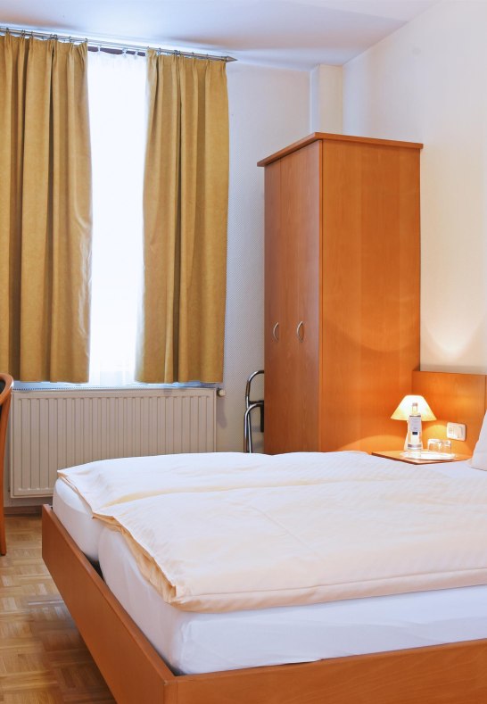 Zimmer 3 neu | &copy; Edgar Kirdorf