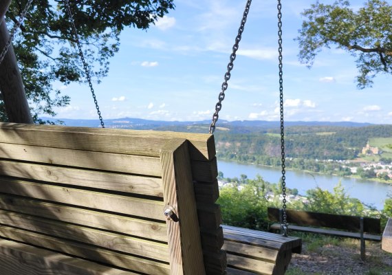 Wanderschaukel auf dem Hahn | © Tourist-Information Bad Breisig Wanderschaukel auf dem Hahn | © Tourist-Information Bad Breisig