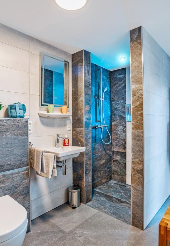 4. Bad, WC inkl. Dusche im Erdgeschoss &copy; SD | &copy; Copyright/Quelle: Familie Decker, Oberwesel