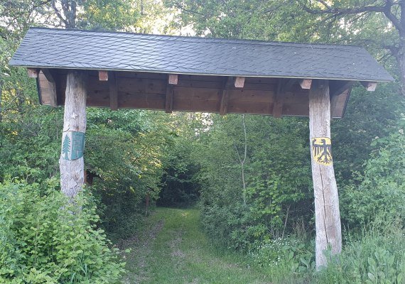 Eingangsportal Waldlehrpfad | © T. Biersch Eingangsportal Waldlehrpfad | © T. Biersch