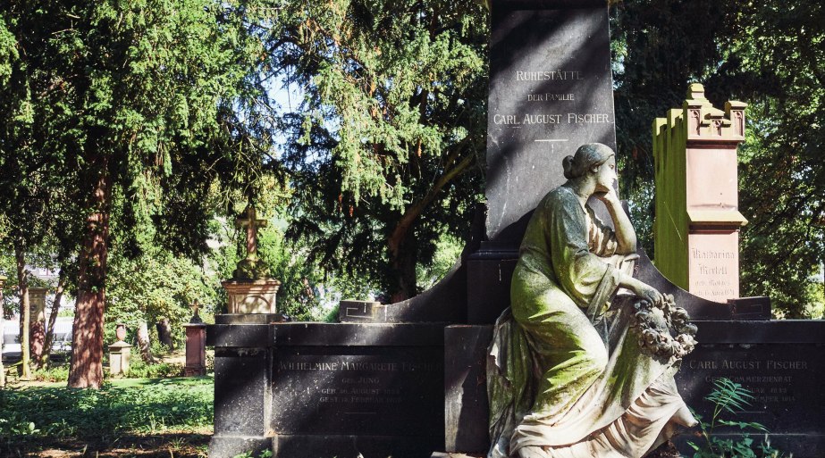 Grabstein Alter Friedhof 01 | &copy; Stefan Esser