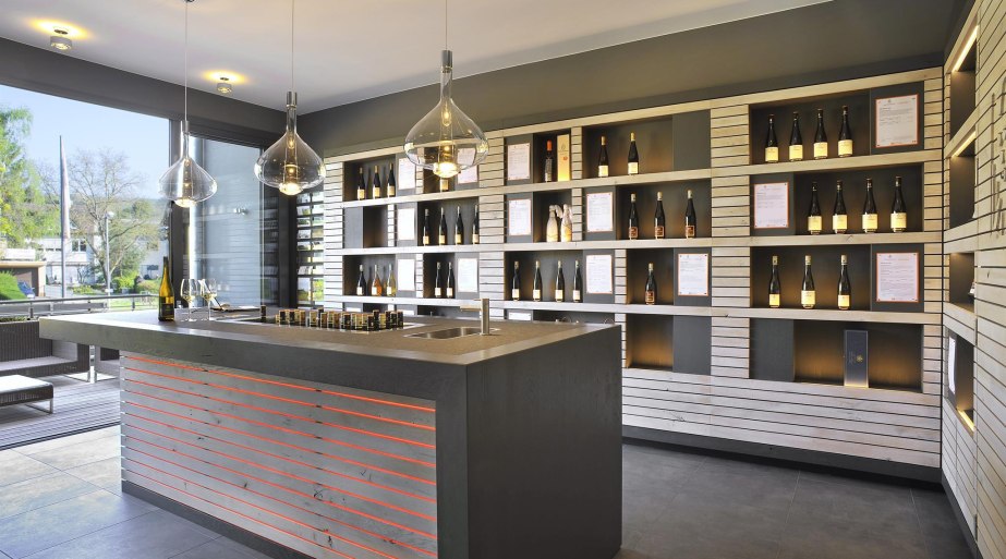 Vinothek im Weingut Balthasar Ress | © Weingut Balthasar Ress Vinothek im Weingut Balthasar Ress | © Weingut Balthasar Ress