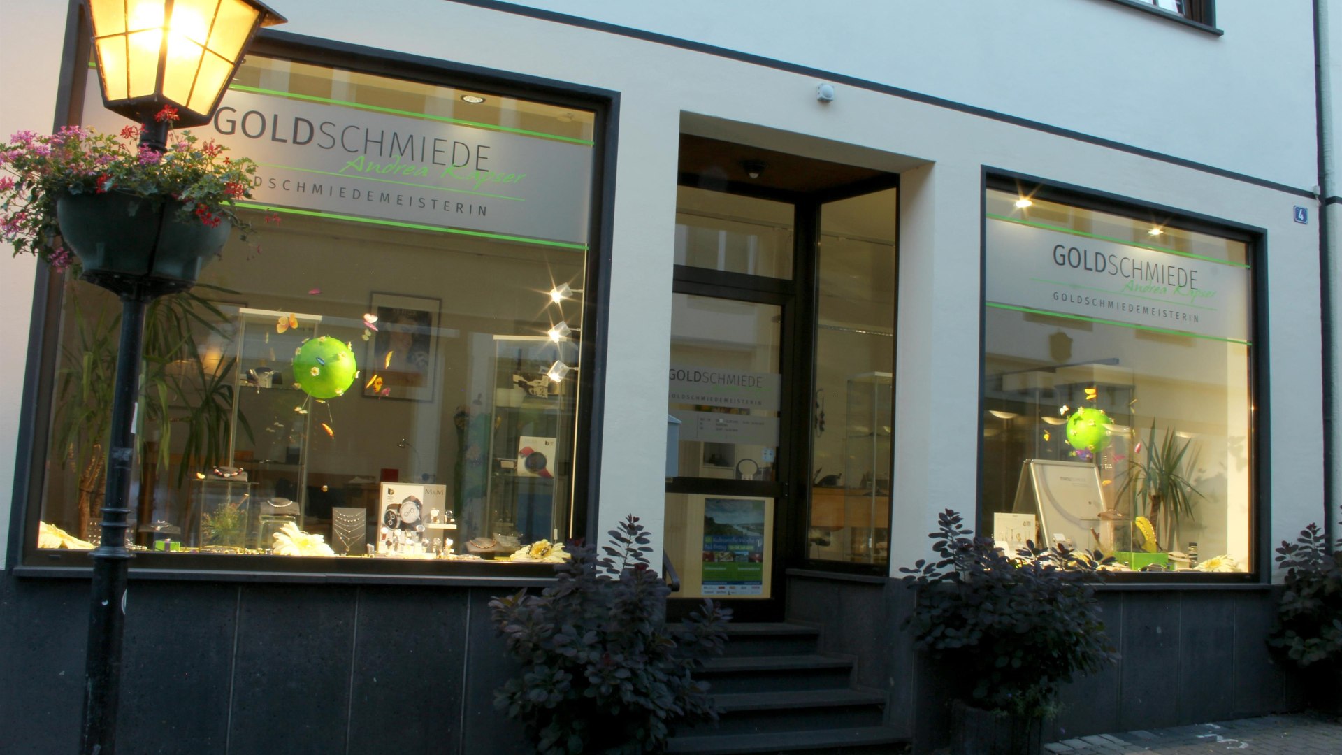 Goldschmiede Kapser Frontansicht | © Goldschmiede Andrea Kapser Goldschmiede Kapser Frontansicht | © Goldschmiede Andrea Kapser