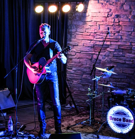 Mr. Bruce - TBB - ohne Eindruck | &copy; Mr. Bruce