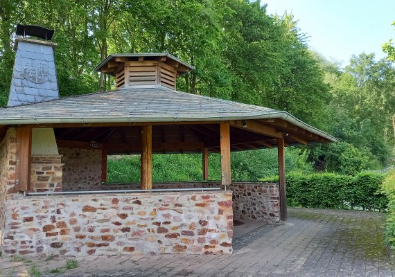 Grillh&uuml;tte am Sportplatz | &copy; C. Vogt