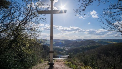 Das Gipfelkreuz am Bärenkopp | © Andreas Pacek, Touristik-Verband Wiedtal e.V. Das Gipfelkreuz am Bärenkopp | © Andreas Pacek, Touristik-Verband Wiedtal e.V.