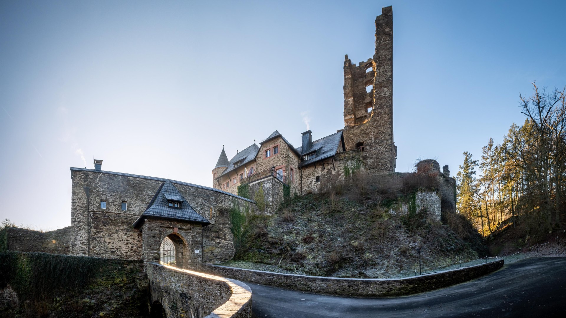 Burg | © Klaus Breitkreutz Burg | © Klaus Breitkreutz