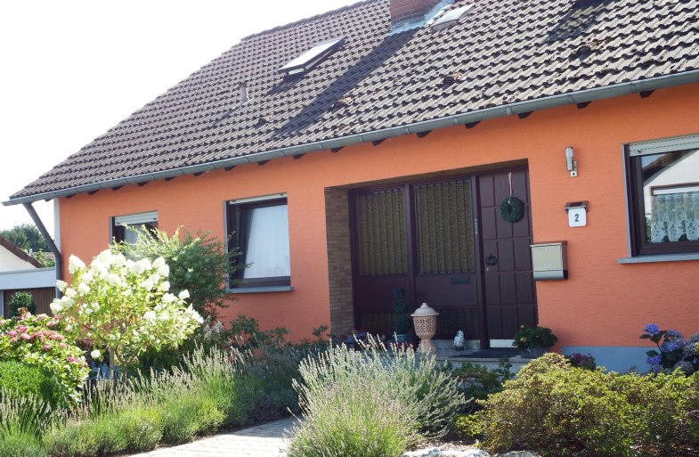 Hausansicht | &copy; Charlotte Falkenmayer