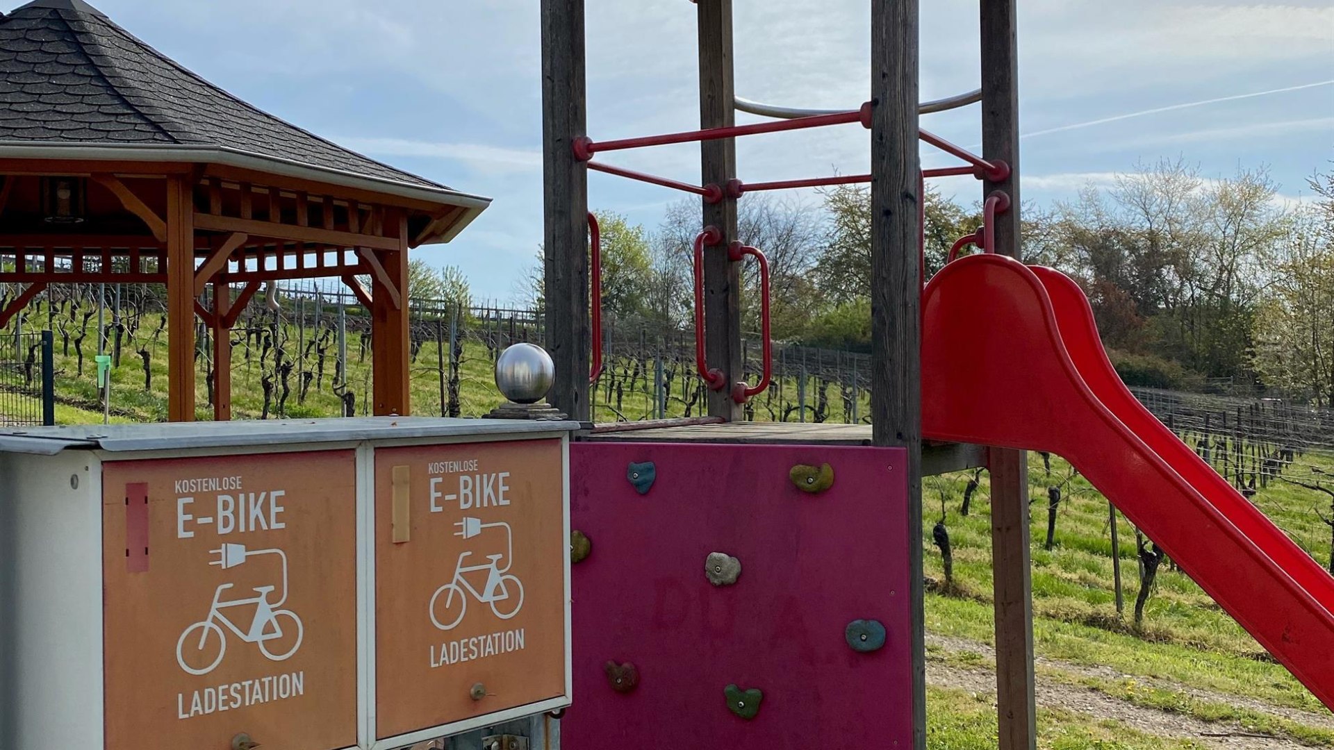 E-Bike Ladestation | &copy; Weinhof Martin