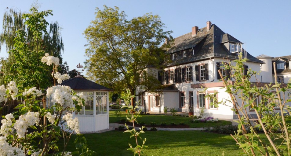 Caf&eacute; im Gutshof - Patisserie Pretzel | &copy; Marcus Pretzel