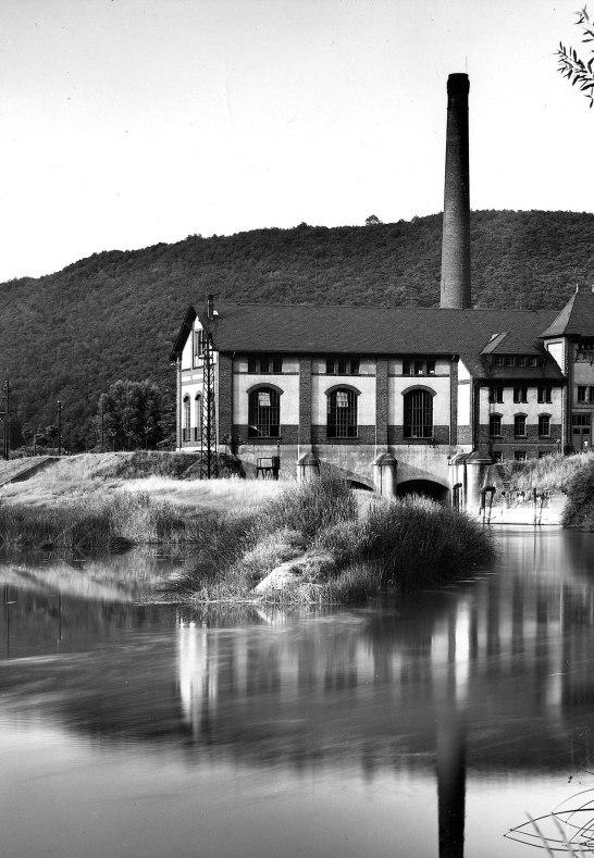 Historisches Foto WK aussen | &copy; Fundus des Hessischen Wirtschaftsarchivs in Darmstadt