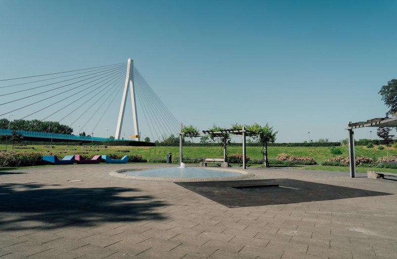 Goetheanlage mit Blick auf die Br&uuml;cke | &copy; Zimpfer_Photography