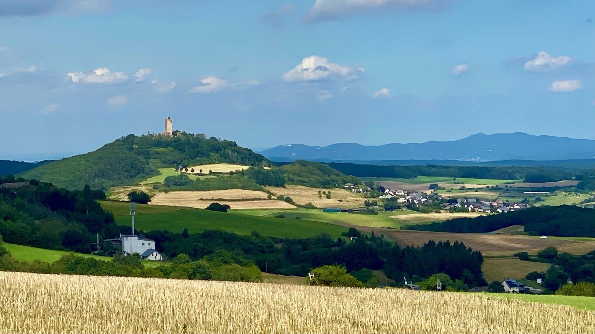 Blick auf die Burg Ölbrück | © Reiner Geisen