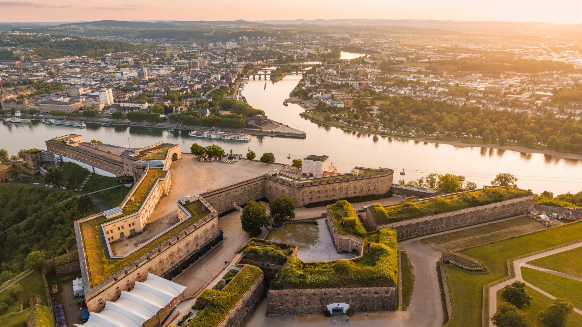 Festung Ehrenbreitstein. Luftaufnahme | &copy; GDKE, Johannes Bruchhof