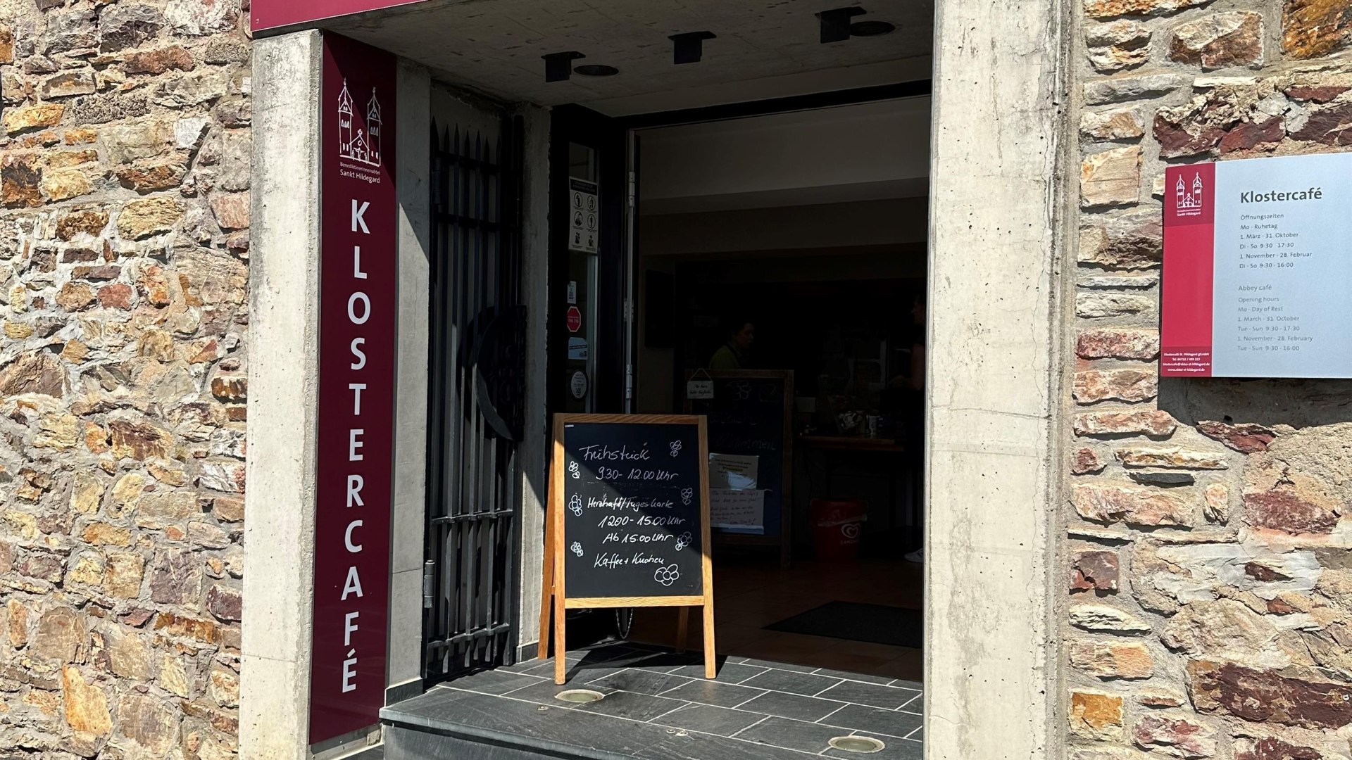 Klostercafe Aussenansicht | &copy; Josefine B&uuml;dke