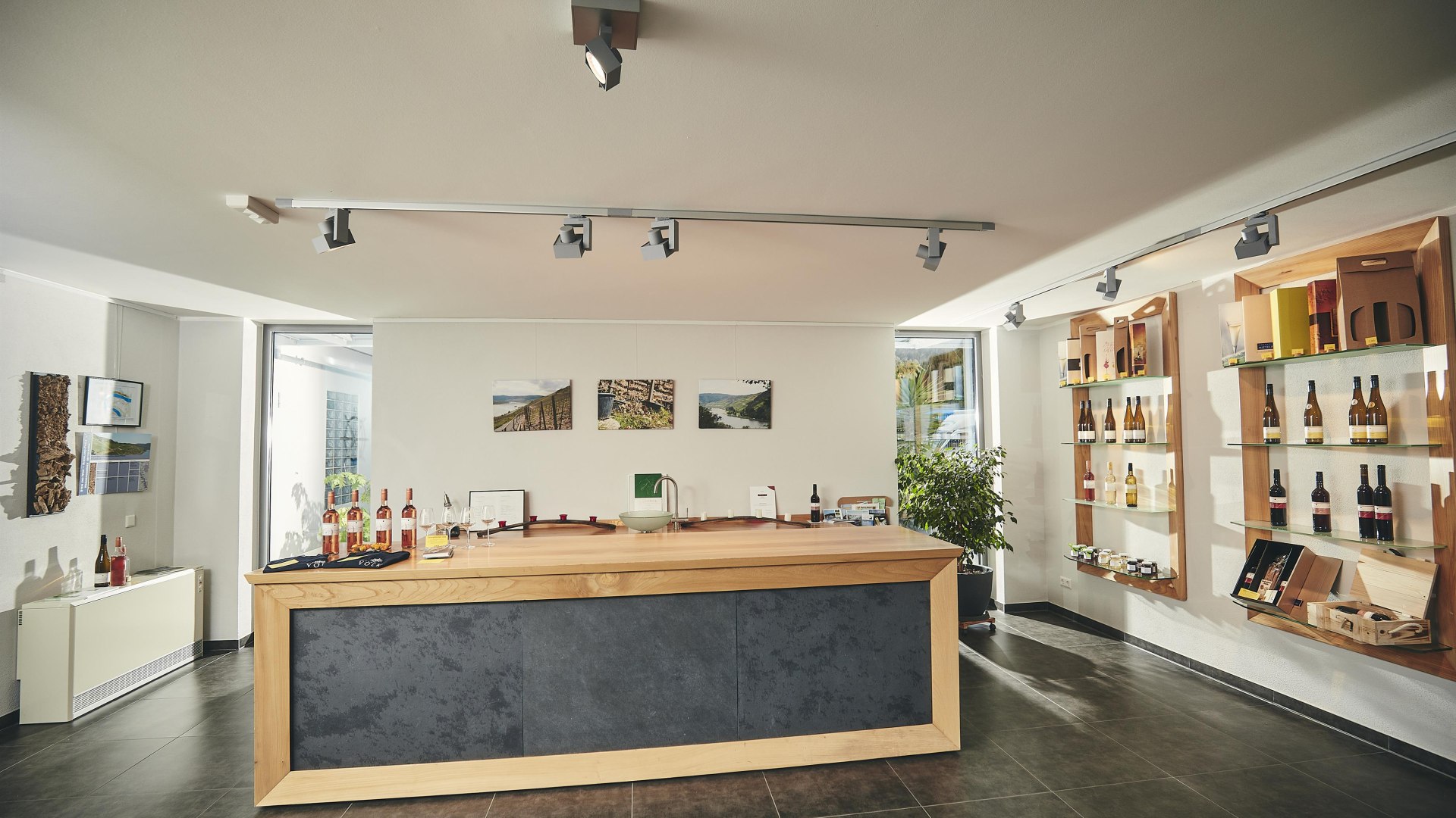 Vinothek Volk | &copy; Tourist-Information Erlebnis Rheinbogen