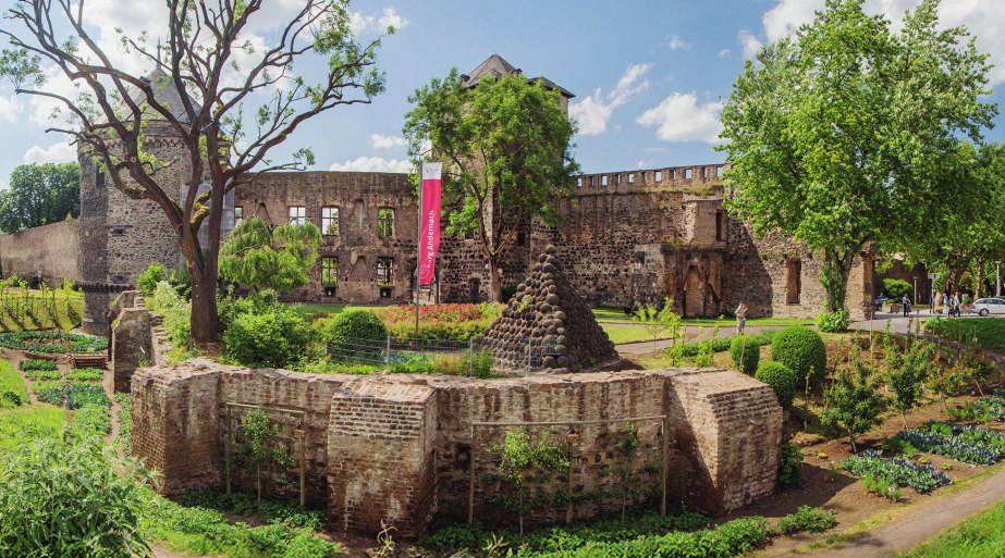 Schloss Andernach | &copy; 90 Grad Photography Hilger & Schneider GbR