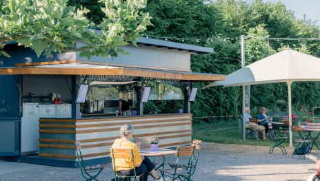 Weinprobierstand | &copy; Weingut Villa Gutenberg