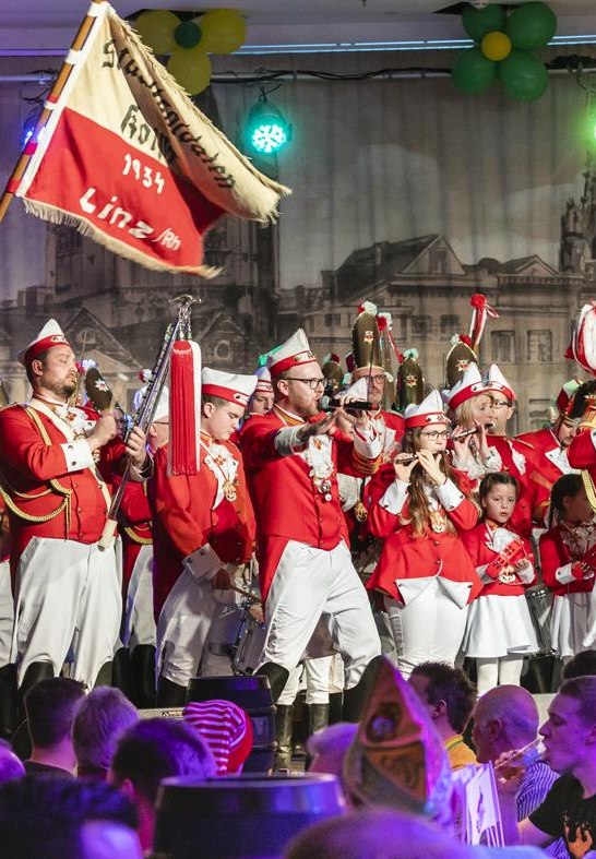 Auftritt 2 Stadtsoldatencorps Rut-Wie&szlig; Linz e.V. | &copy; Stadtsoldatencorps Rut-Wie&szlig; Linz e.V.