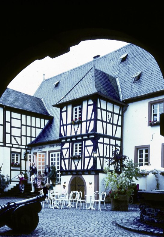 Burg3 | &copy; Frank Metzemacher, Lichtreim