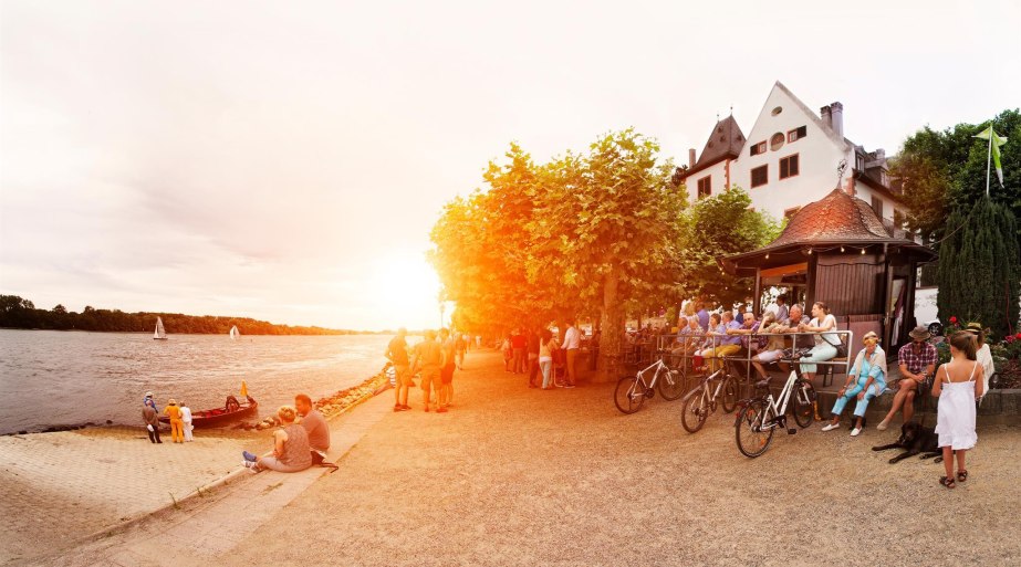 Weinprobierstand Eltville am Rhein | © Weinprobierstand Eltville am Rhein Weinprobierstand Eltville am Rhein | © Weinprobierstand Eltville am Rhein