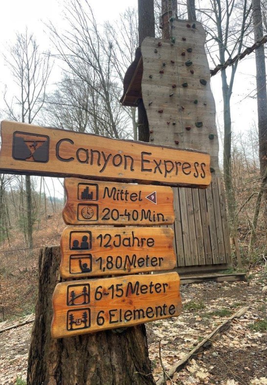 Schilder Kletterparcours (4) | &copy; Stadt Bendorf