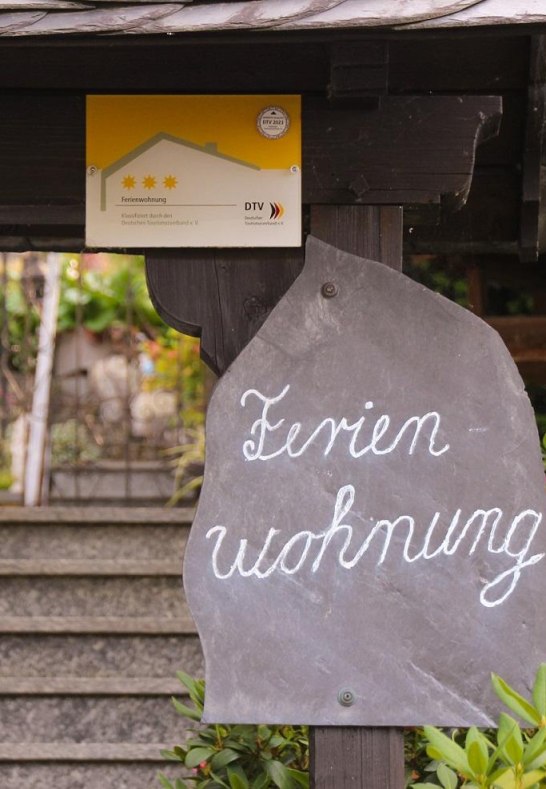 HausRuedesheim.Eingang | &copy; Melanie Weiler