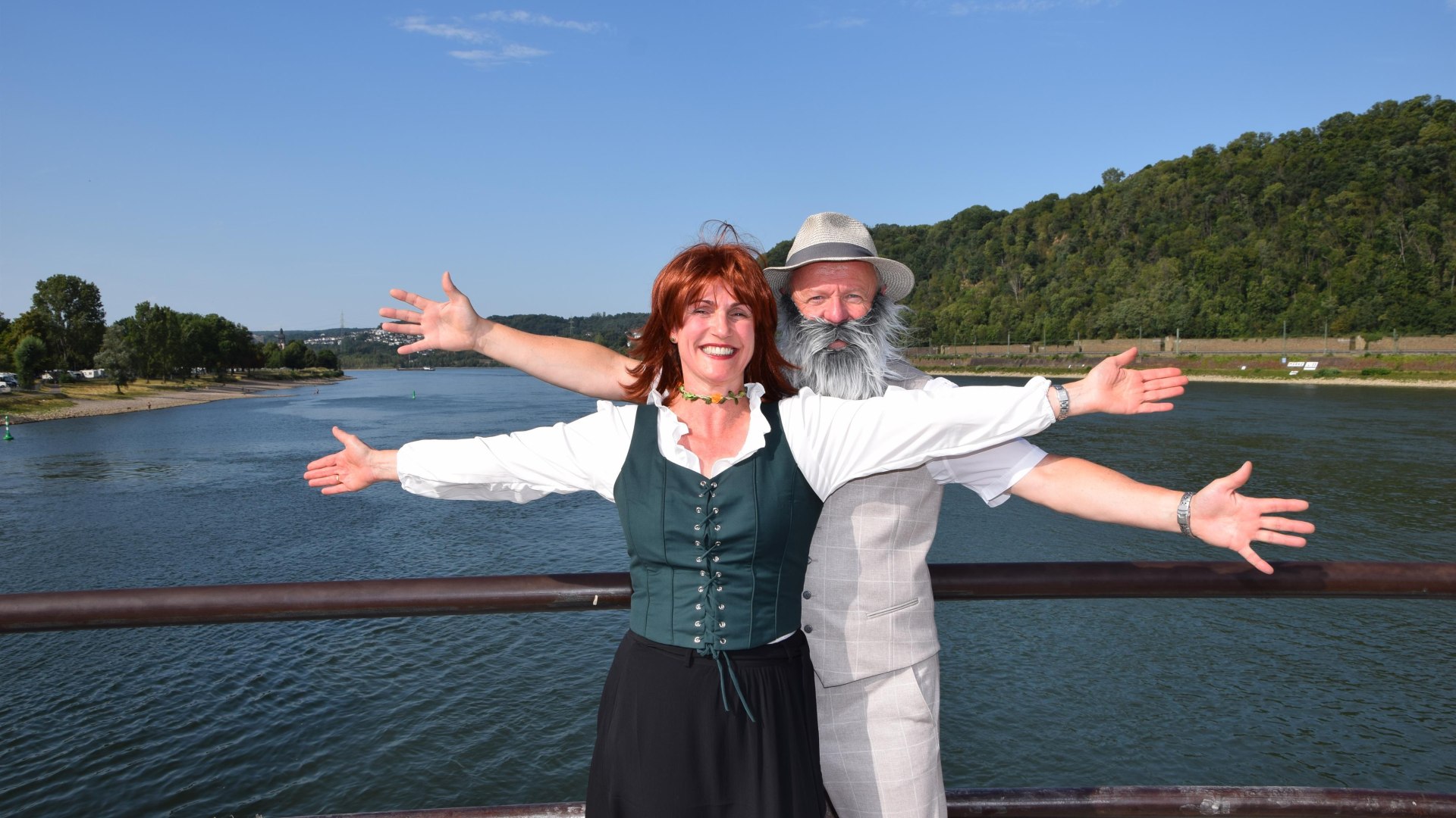 Mosek küsst Rhein Gästeführung Deutsches Eck | © Tobias Burchert