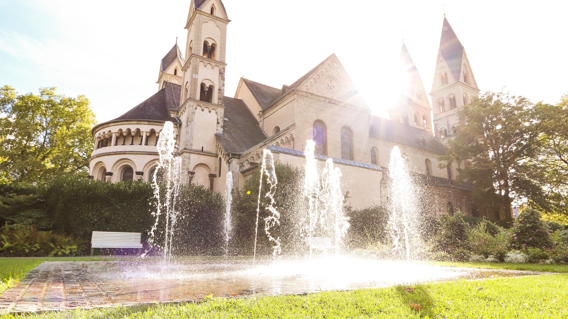 Blumenhof mit Basilika | © Koblenz-Touristik Gmbh / Johannes Bruchhof Blumenhof mit Basilika | © Koblenz-Touristik Gmbh / Johannes Bruchhof