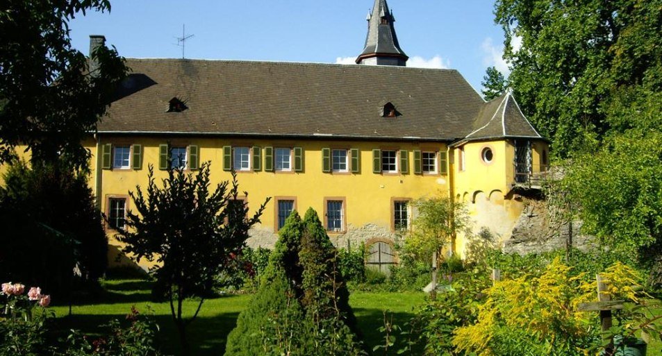 St. Nikolaus Pfarrgarten | &copy; RNT