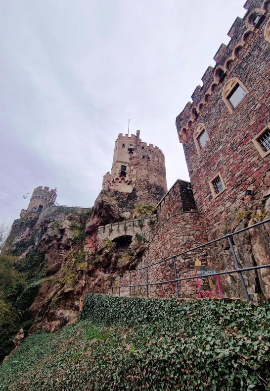 Rheinstein im Winter | © Katharina Schattner Rheinstein im Winter | © Katharina Schattner