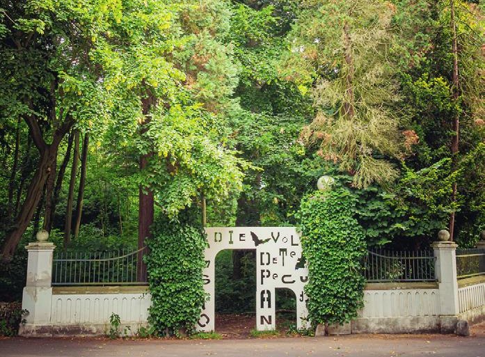Geheime G&auml;rten Eingang | &copy; Helmut Reinelt, Caroline Bittermann & Peter Duka