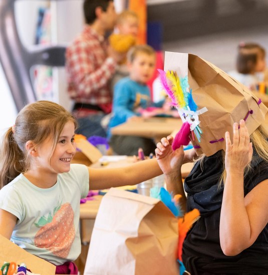 Offene Familienwerkstatt im Arp Labor | © David Ertl Offene Familienwerkstatt im Arp Labor | © David Ertl