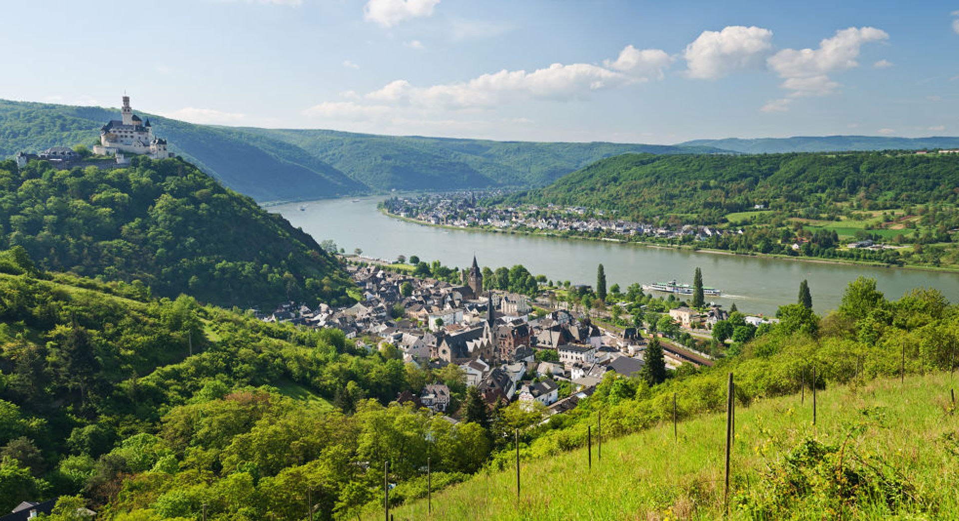 Blick &uuml;ber das Rheintal zwischen Braubach und Spay  | &copy; Dominik Ketz / Rheinland-Pfalz Tourismus GmbH