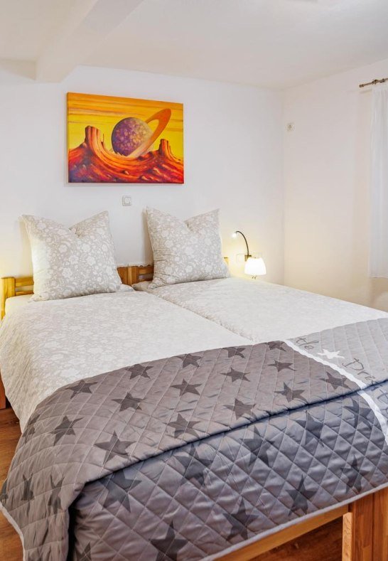 3. Doppelbett Schlafzimmer im Erdgeschoss &copy; SD | &copy; Copyright/Quelle: Familie Decker, Oberwesel