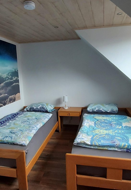 Liebenstein bedroom right side with balcony | &copy; Heimes