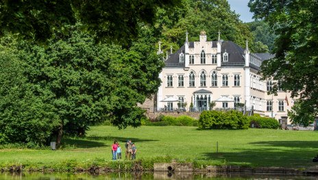 Schloss Sayn | &copy; Klaus-Peter Kappest, Traumpfade im Rhein-Mosel-Eifel-Land