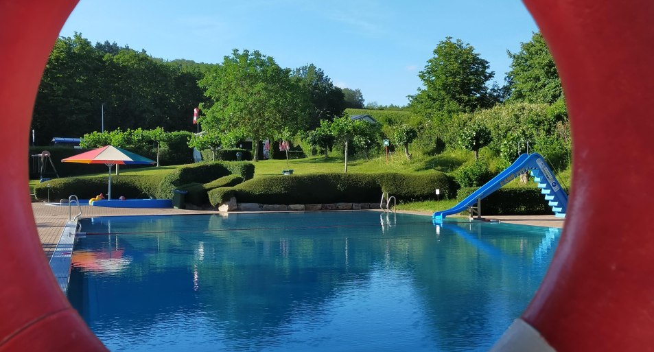 Freibad Hallgarten2 | © RTKT