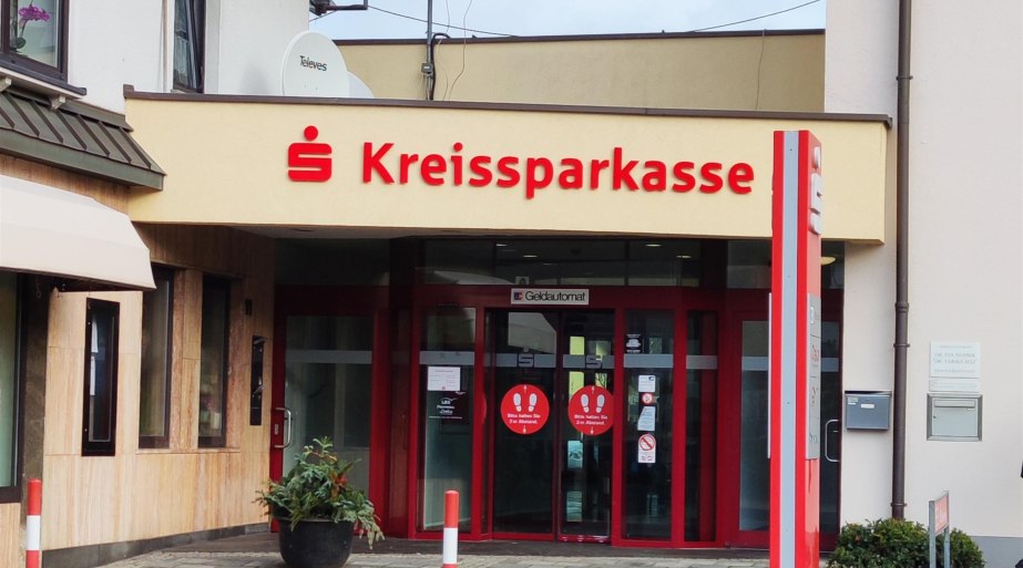 Kreissparkasse Eingang | © Tourist-Information Bad Breisig Kreissparkasse Eingang | © Tourist-Information Bad Breisig