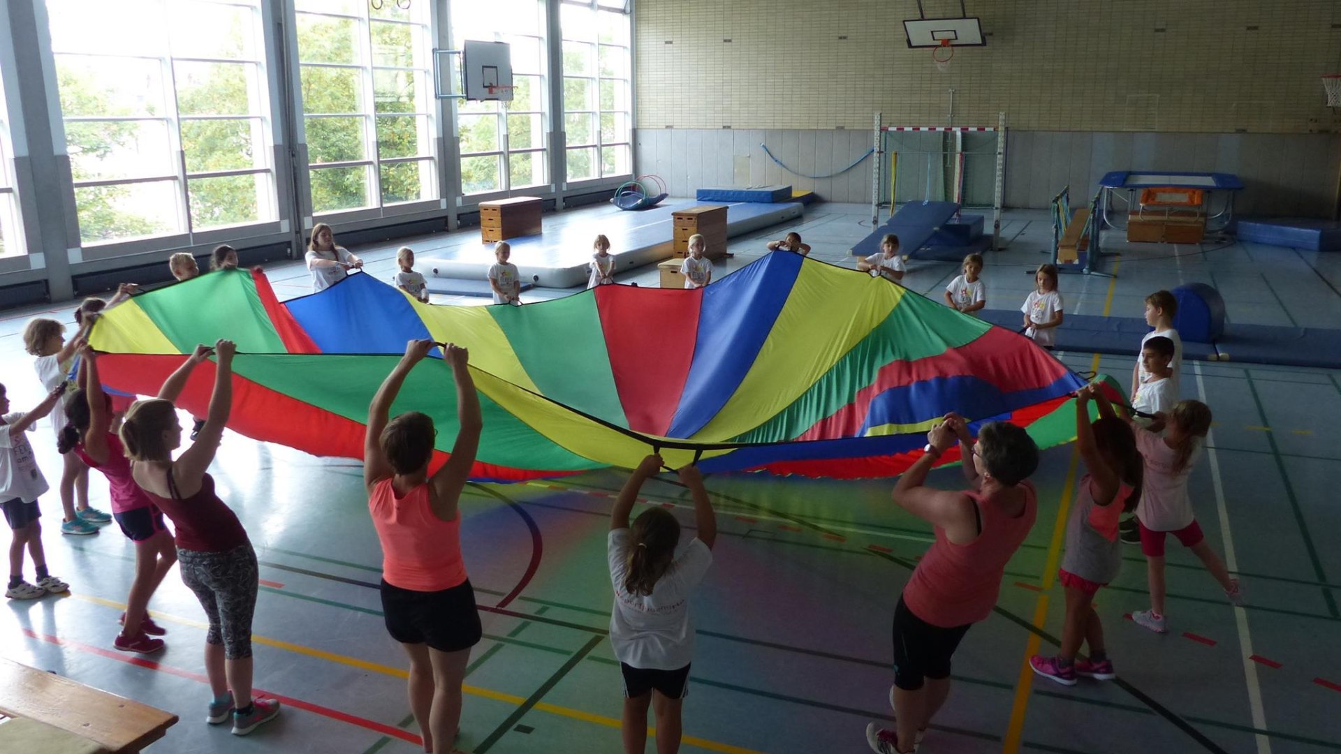 TV Linz 2 | © Dennis Swirsky TV Linz 2 | © Dennis Swirsky