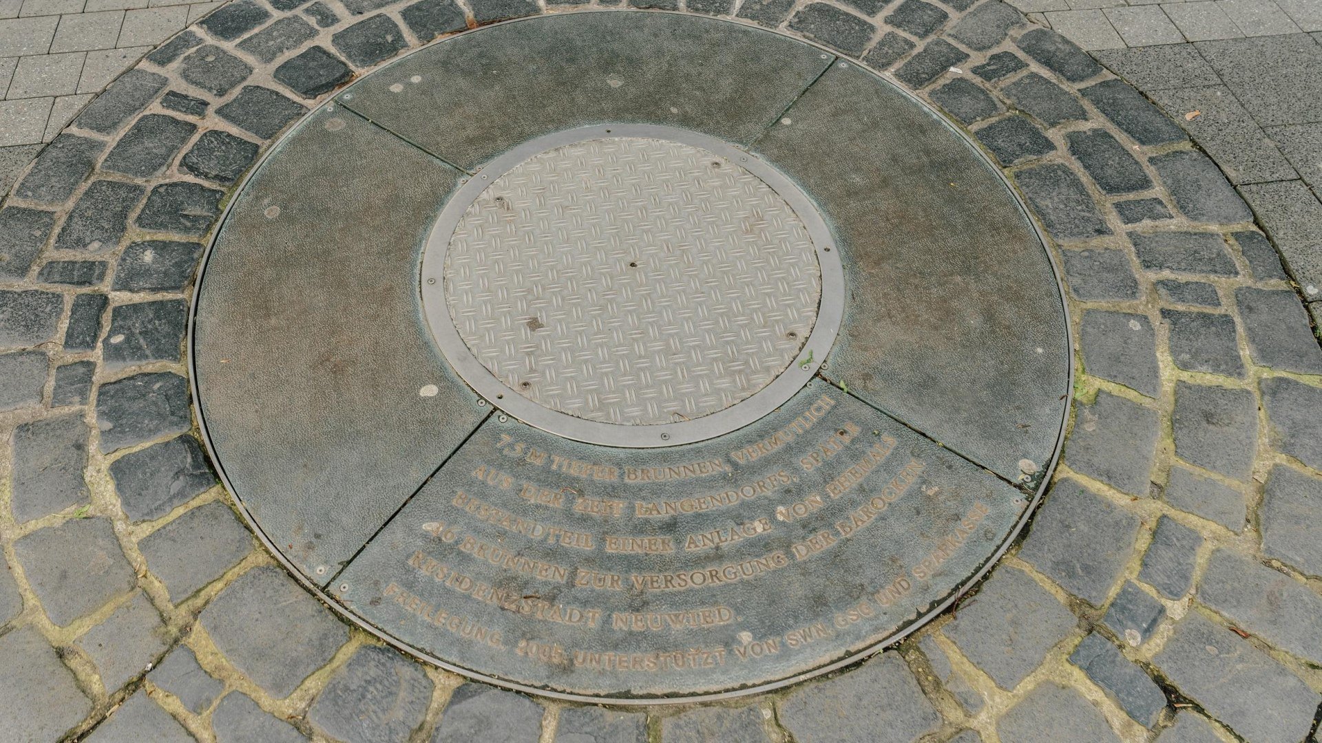 Alter Trinkwasserbrunnen  (Platte) | &copy; Zimpfer_Photography